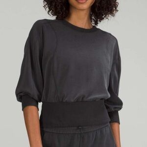 Lululemon Softstreme Ribbed-Hem Pullover
Black Size 12